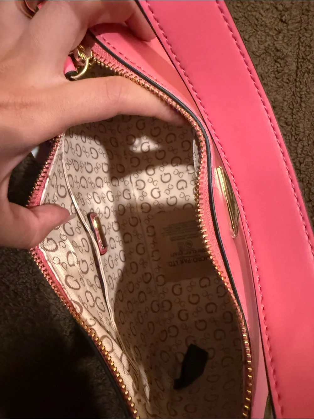 Guess zipper bag chic
